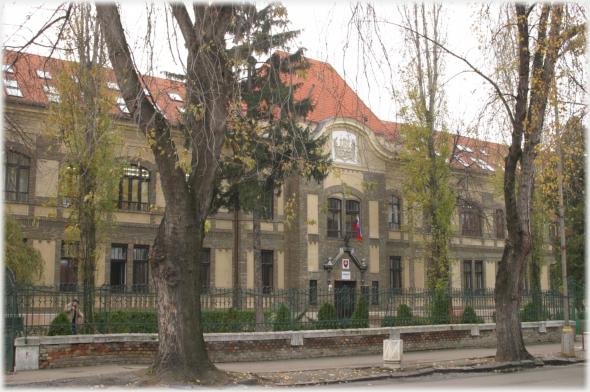 Budova gymnzia